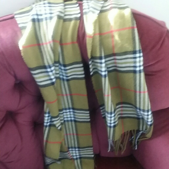 CLASSIC CASHMERE FEEL SCARF red availabl - Picture 5 of 5